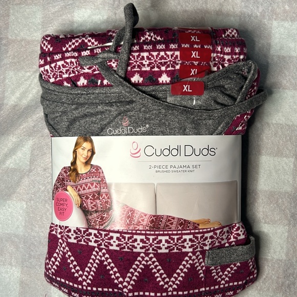 New Cuddl Duds Women Pajamas. - Picture 5 of 6